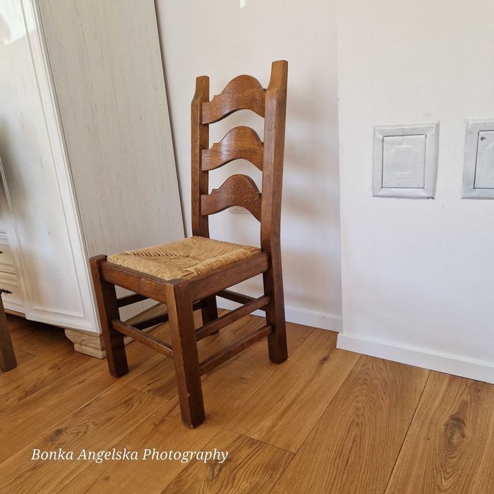 Масивни дъбови столове