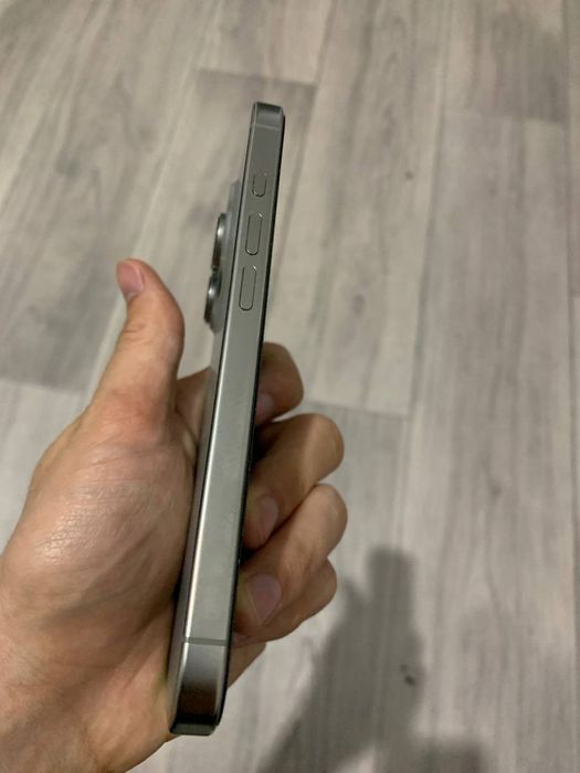 iPhone 16 pro 256 гб