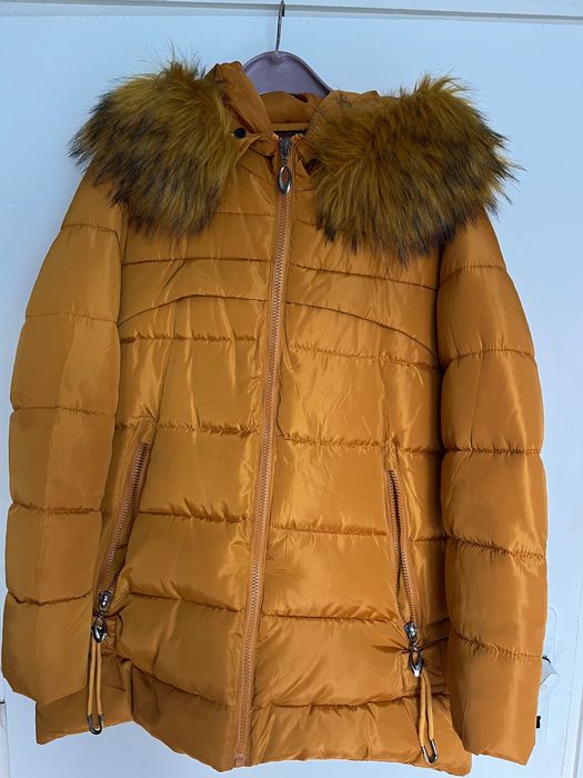 Зимно яке с качулка
