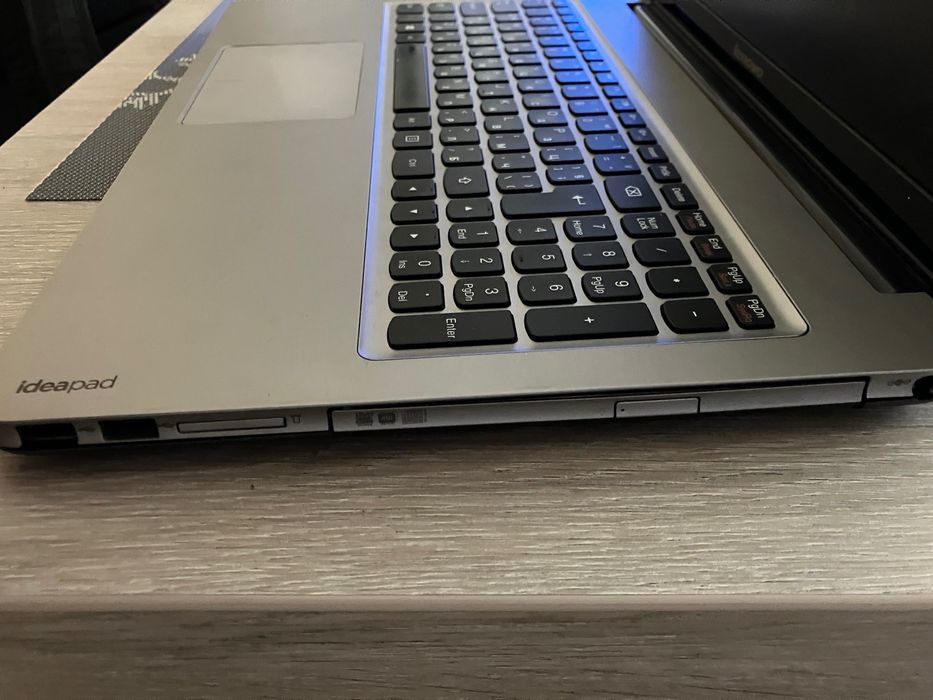 Лаптоп Lenovo ideapad u510.