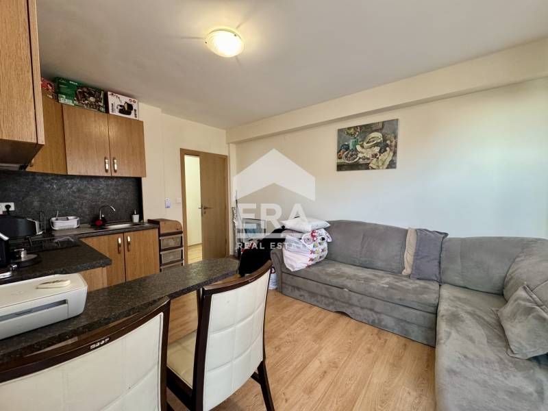 Продава се Двустаен апартамент в Варна, м-т Св. Никола - 50 кв.м за 1173 €/кв.м - Снимка #1