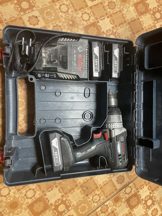 BOSCH GSB18VE2Li - ударен винтоверт + 3х1,5Ah батерии AL1820CV зарядно