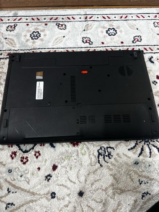 Ноутбук на запчасти