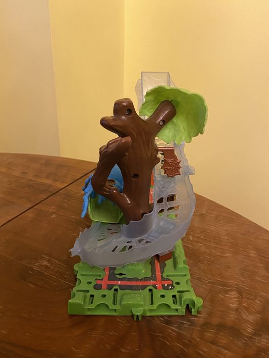 Срочно продам трек Hot Wheels (Хот Вилс)