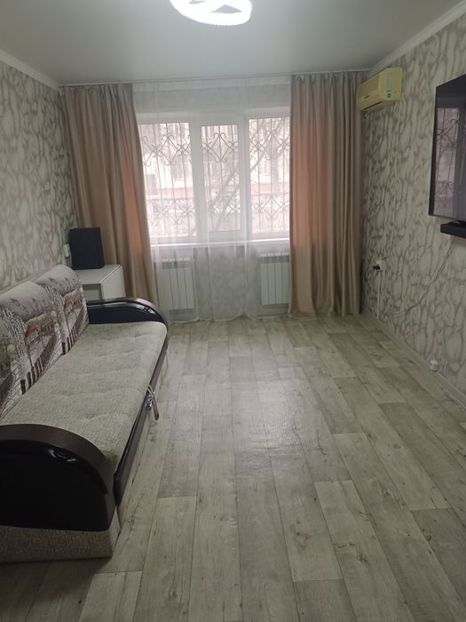 Продам 2 к.кв Район 25 и 30 школа.
