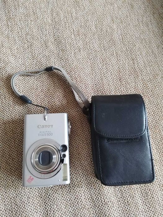 Canon Ixus 500 Camera foto/video digitala vintage Functionala