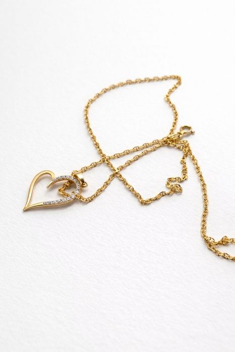 Lănțișor aur 14K aproximativ 6 grame și pandantiv inimă cu pietre