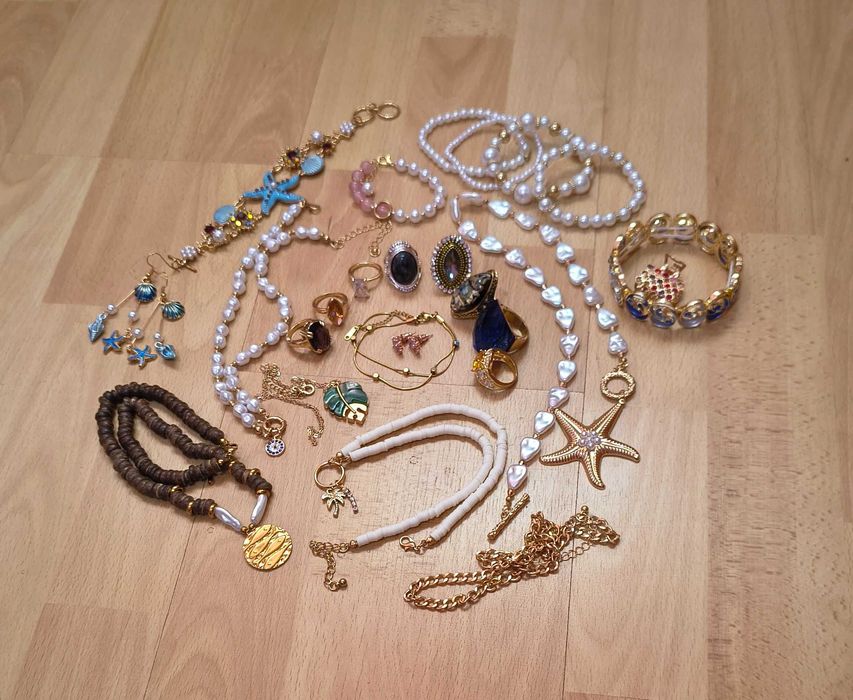 Lot bijuterii diverse