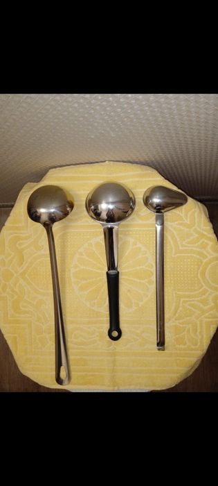 Продам отличные половники-3шт