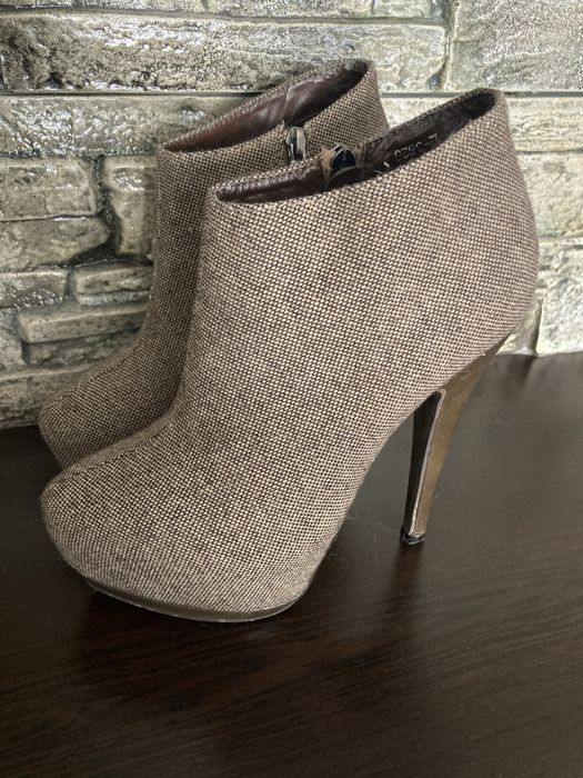 Обувки с ток 37 номер