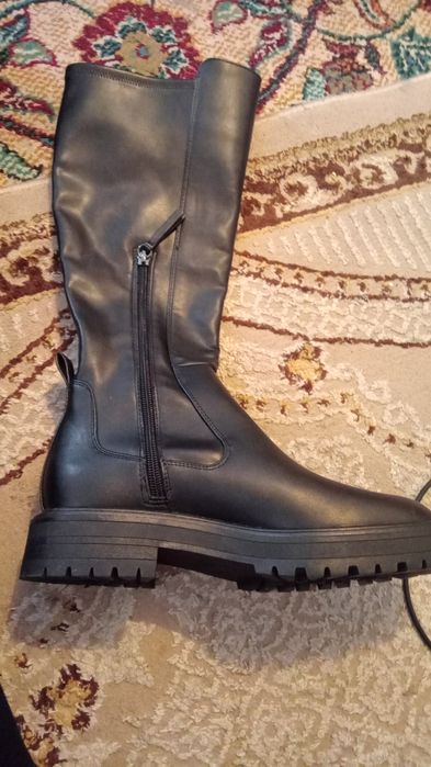 ZARA женский сопаги новый кожыный размер 36и 38