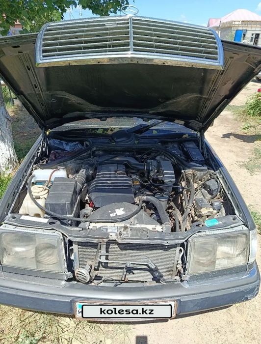 Продам Мерседес E220 93 года