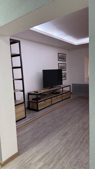 Продается просторная 4 х комнатная 187 м2 ул Ойбек Шох мед центр