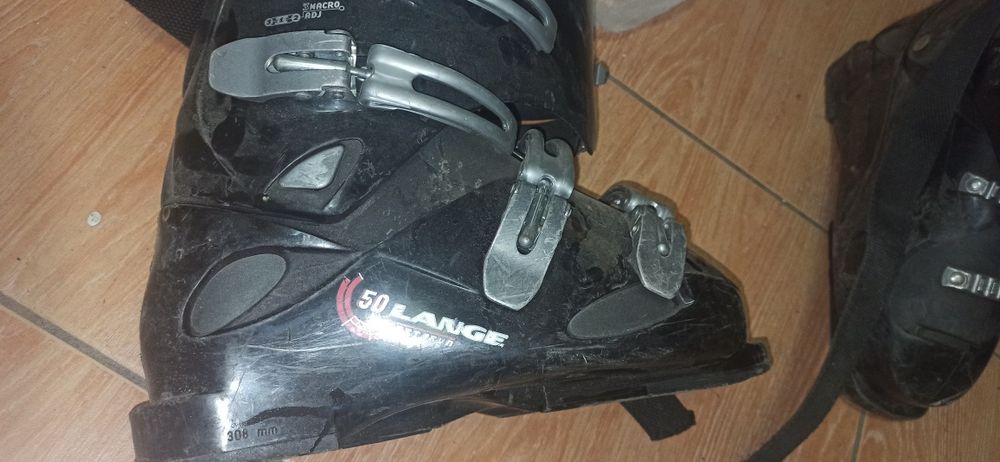 Горнолыжные ботинки