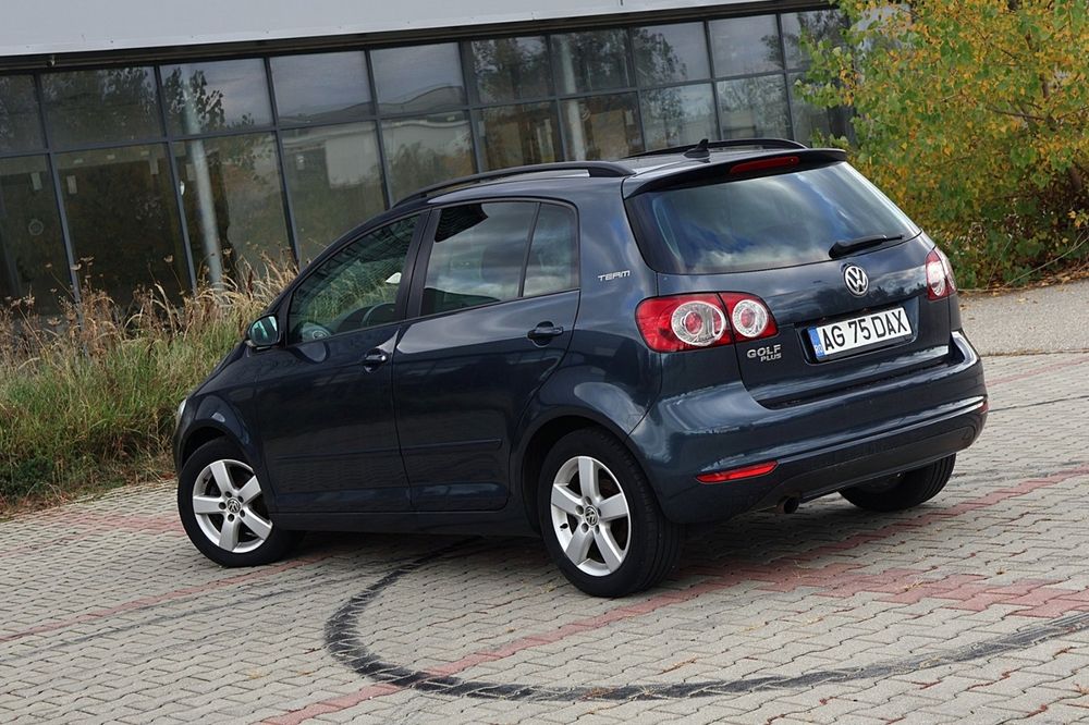 VOLKSWAGEN Golf Plus 2011 — imagine 3