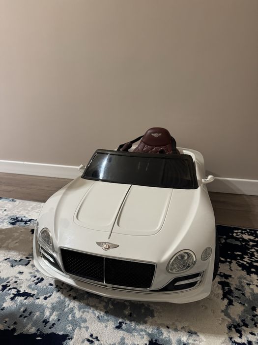 Продам детскую машинку