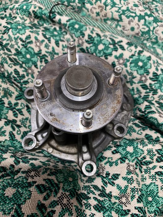 Помпа на 1FZ-FE TLC 105