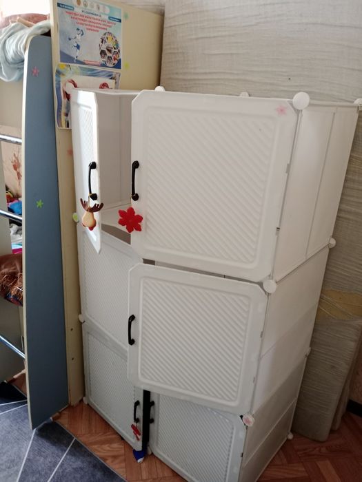 Шкаф для вещей .