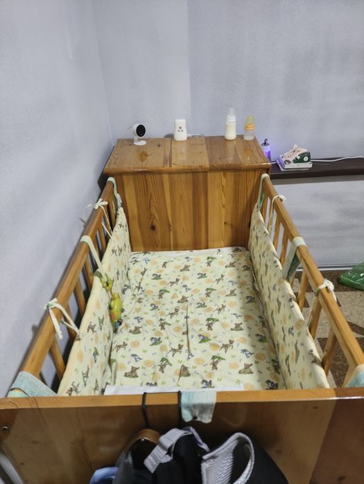 Детская кроватка деревянная