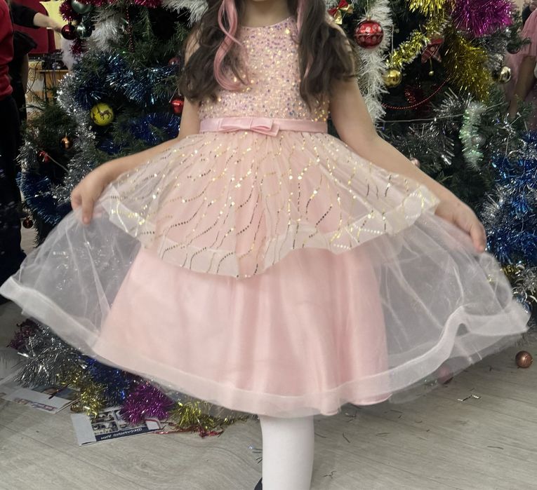 Платье на девочку