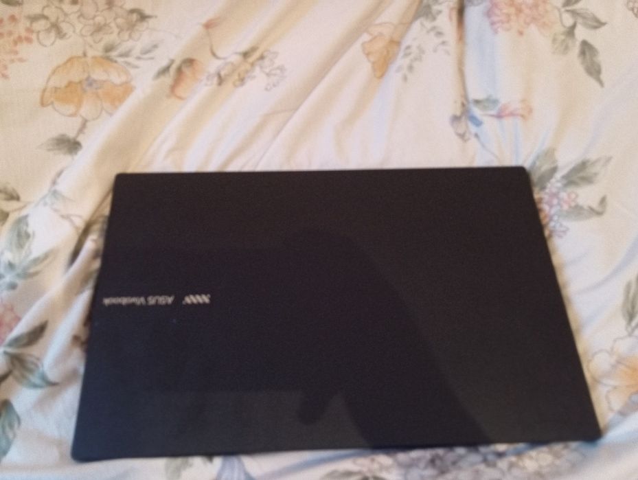 Ноутбук ASUS     срочно