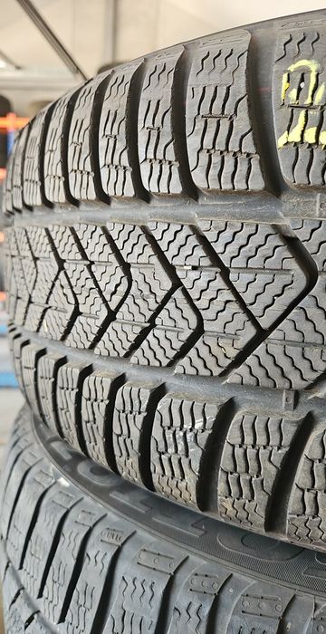 245/45/18цола.Pirelli