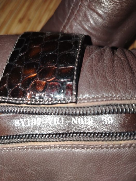 Продам фирменную обувь