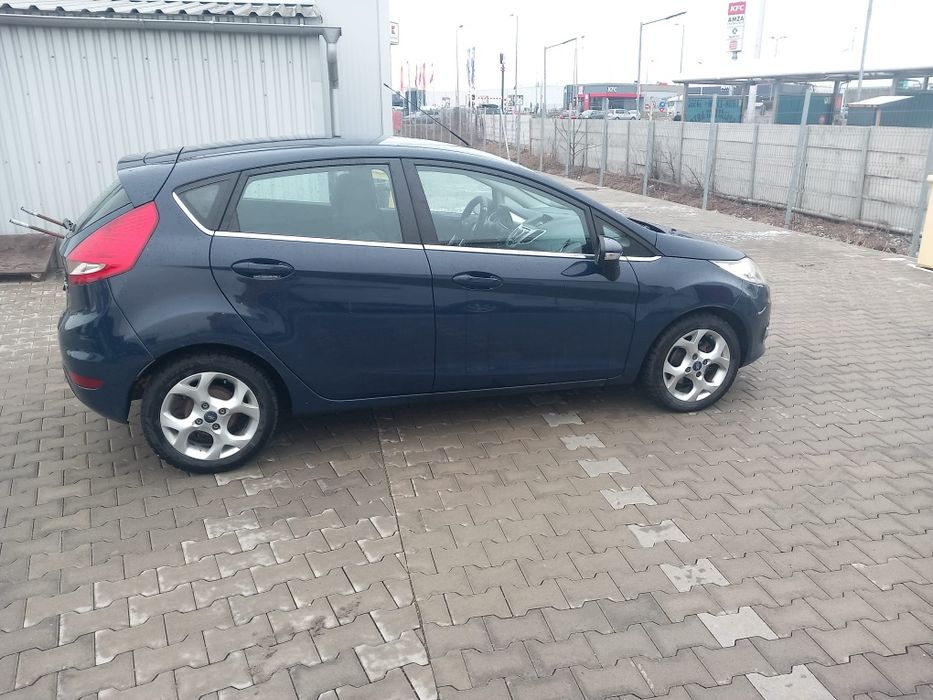 Vând Ford Fiesta 1.6 TDCI