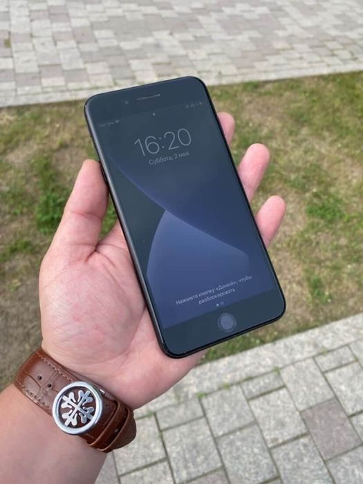 В продаже Айфон 7+. 32Gb