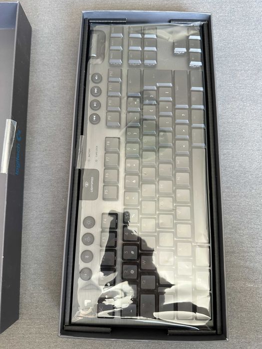 Геймърска механична клавиатура Logitech G915 TKL