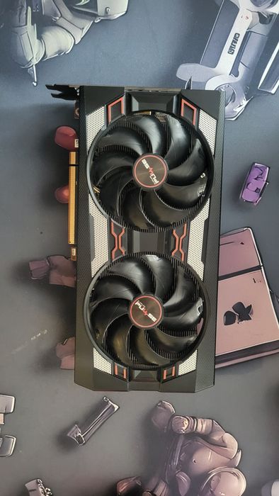 Placa video rx 5700 defecta
