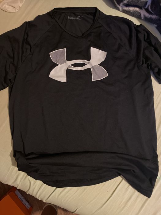 Спортна тениска Under Armour