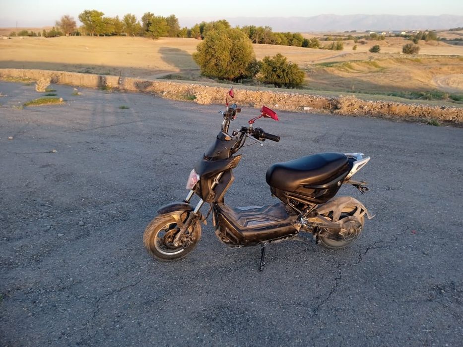 Продаю электро скутор