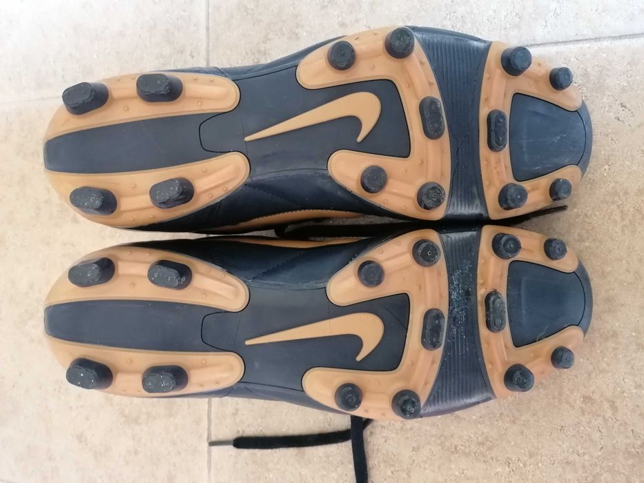 Футболни бутонки Nike