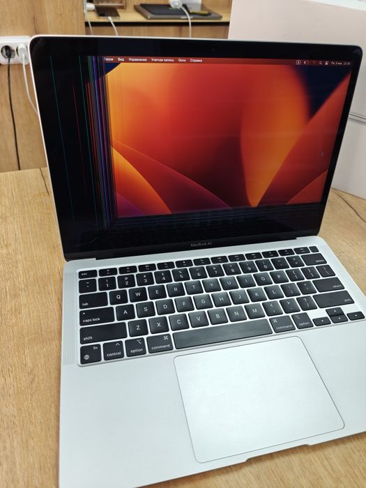 Apple MacBook Air 13 | M1 Чип | Дефект с экраном