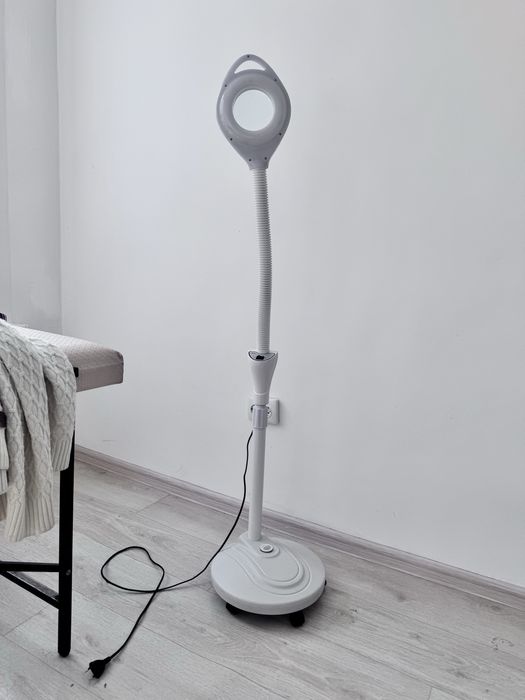 Лампа лупа, с подсветкой