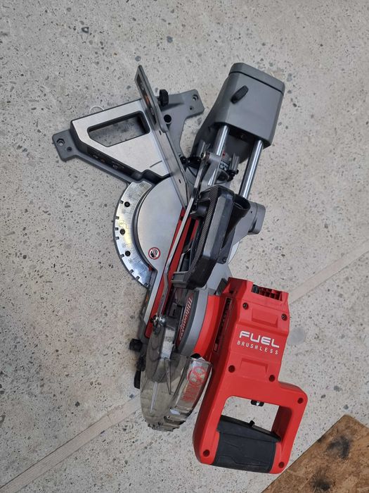 Fierastrau Circular Stationar Milwaukee M18 FMS 190 Acumulator 18V