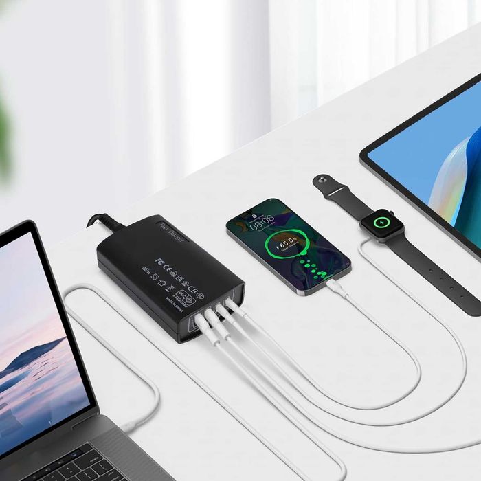 Универсално зарядно 100W, 2 USB-C + 2 USB-A порта, черно ; бяло