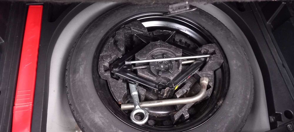 Продавам Volvo-V40,1.6D