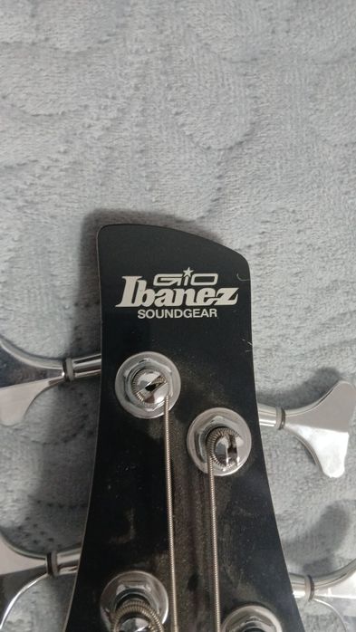 Chitară bas electrică din seria Gio by Ibanez