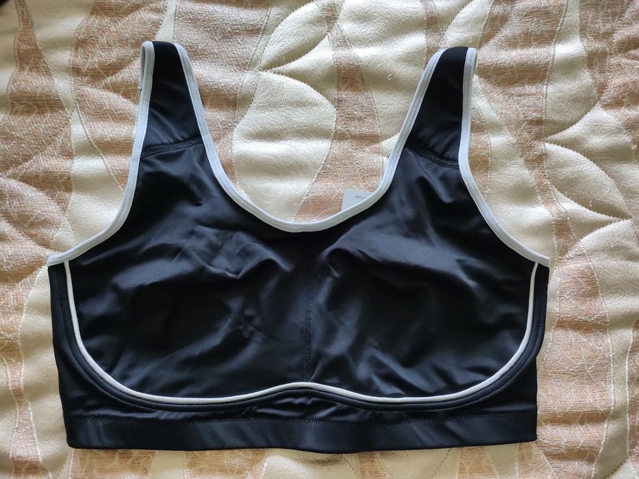Нови спортни сутиени