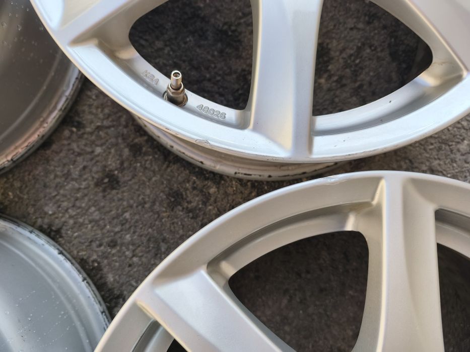 Тойота/Toyota; 5х114,3; 16 цола 4 бр. лети джанти