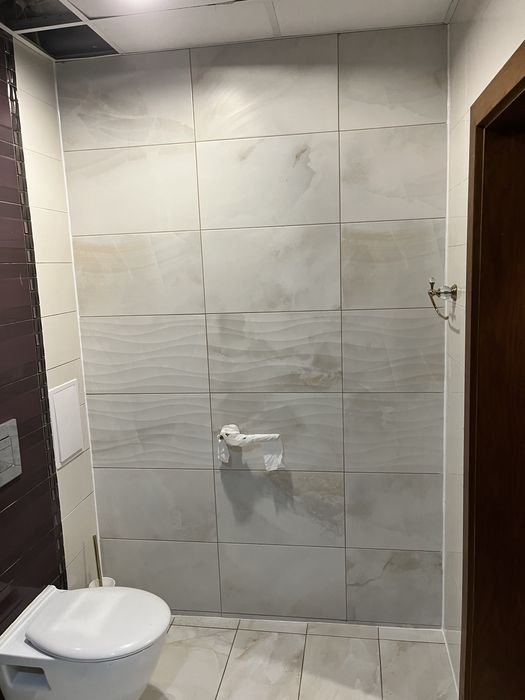 Ремонт на баня, плочкаджия