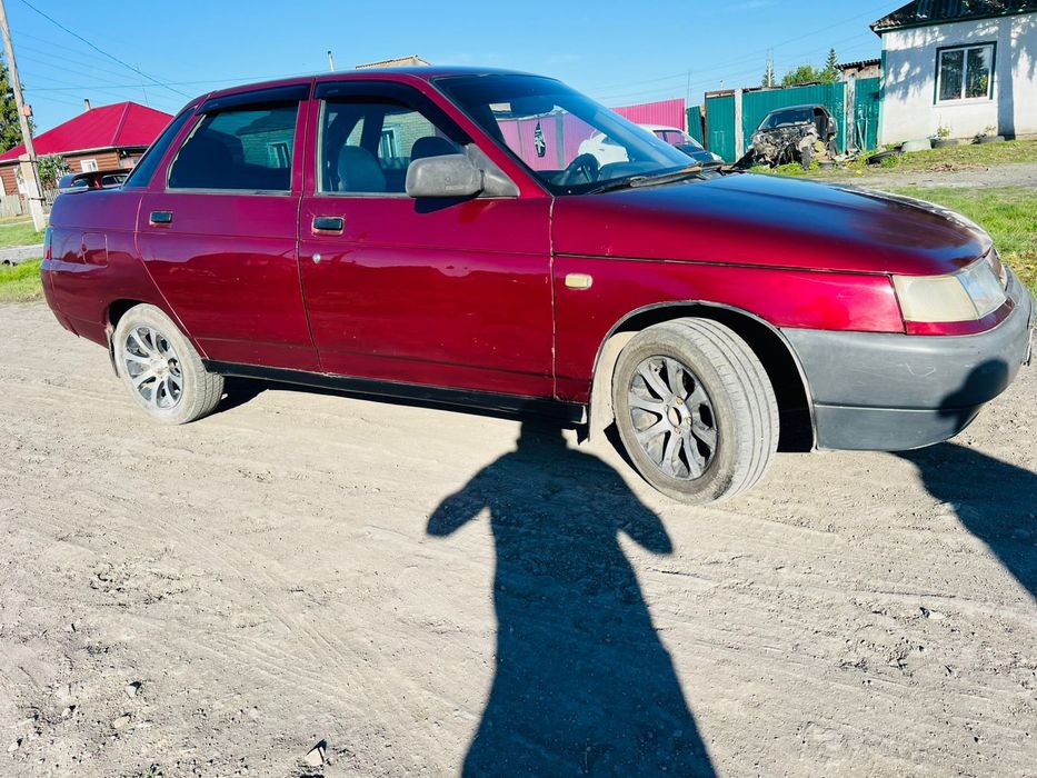 Продам 2110 на 8 клопе
