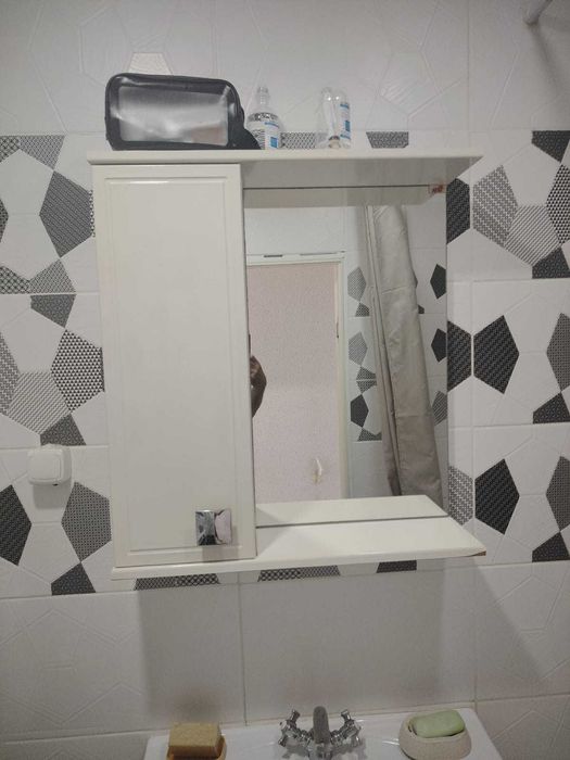 Шкаф с зеркалом для ванной