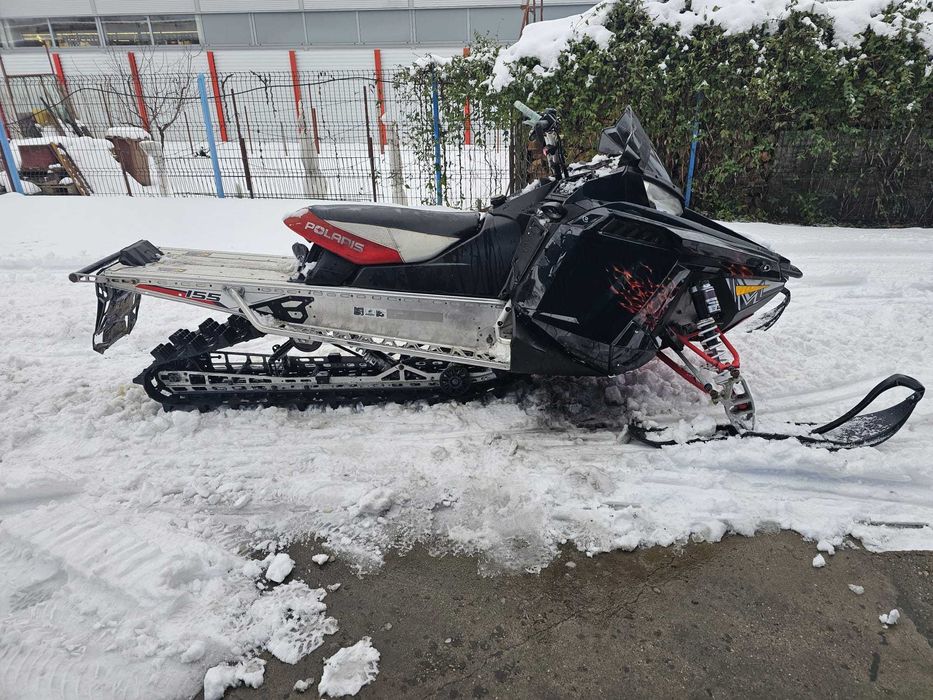 Snowmobil Polaris RMK