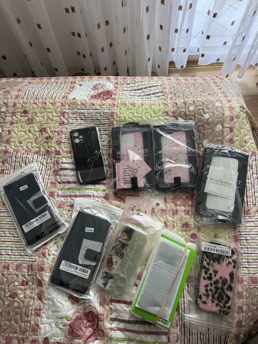 Калъфи за iphone различни модели
