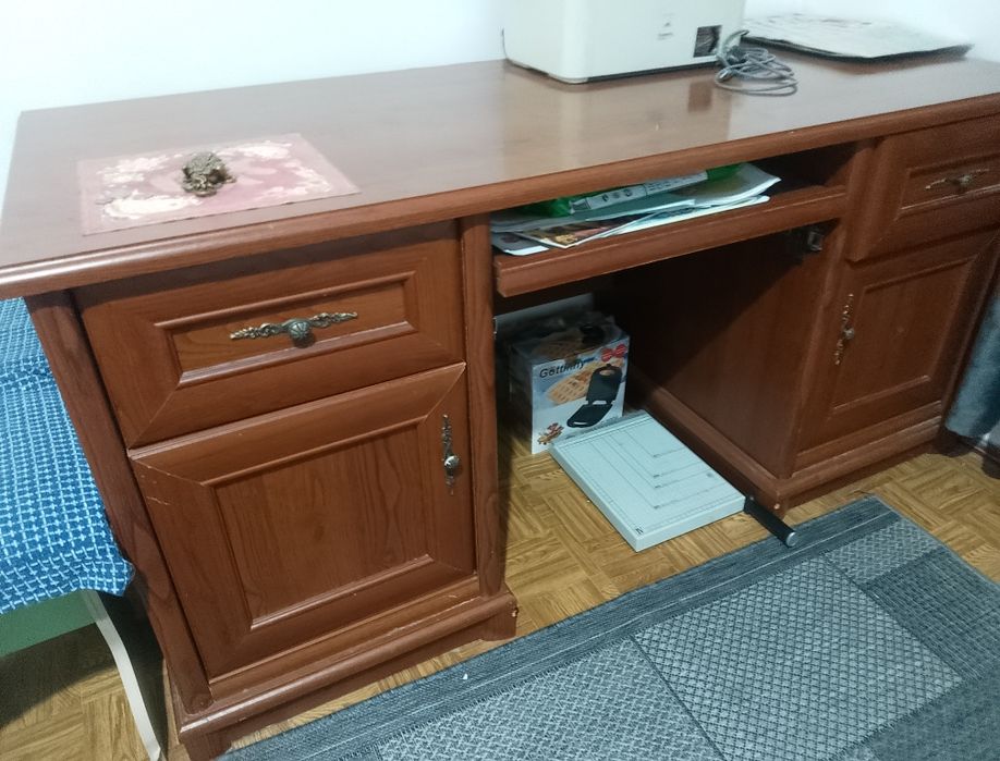Стол дубовый письменный рабочий
