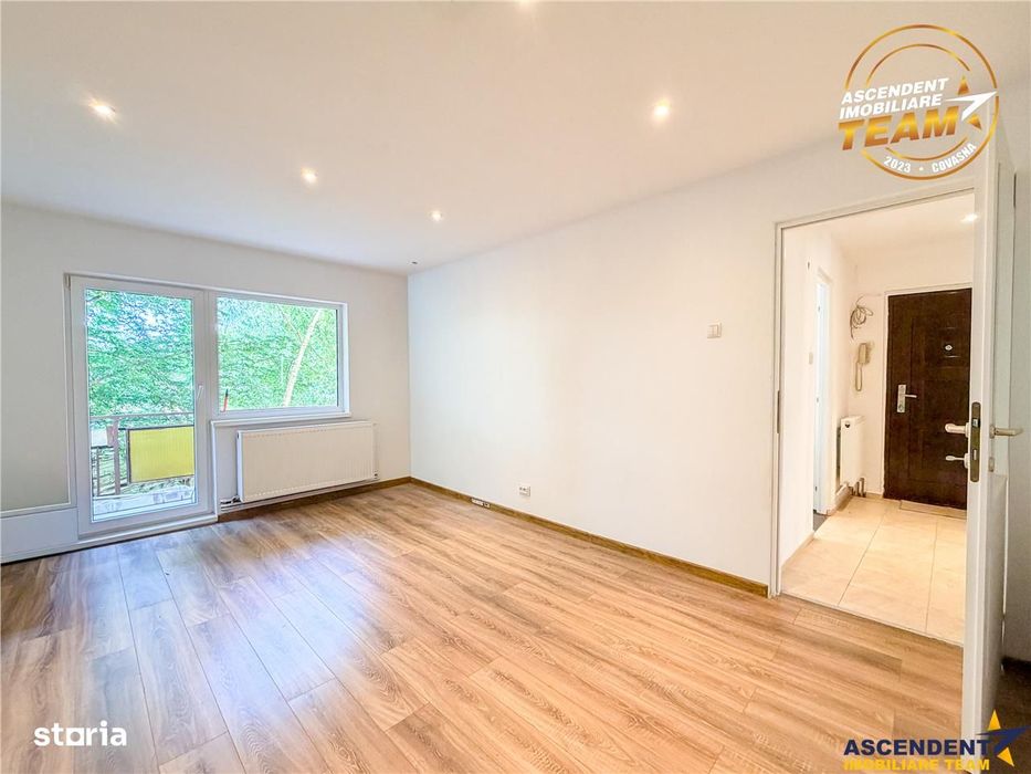 Confort,liniste,pozitie apreciabila: Apartament renovat,decomandat,3 c