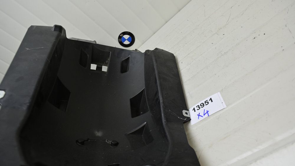 Undertail Plastic Roata Spate BMW R1200RT 2014 - 2017